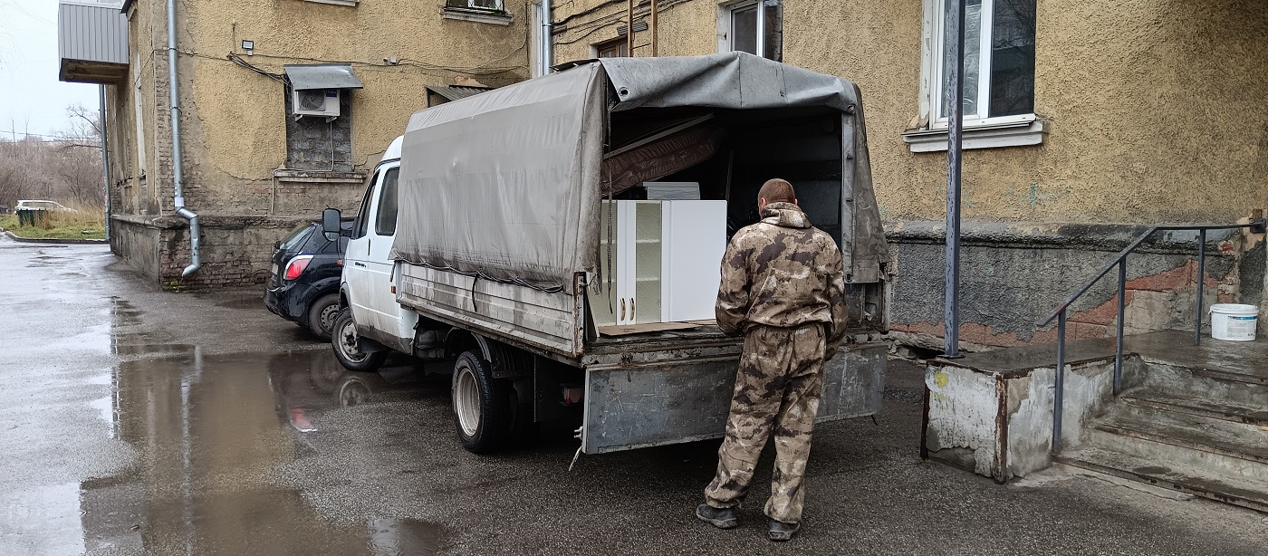 Квартирные перевозки. Погрузка мебели в Газель в Амурской области